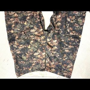 Levi’s XX cargo chino cammo/leaves laser print